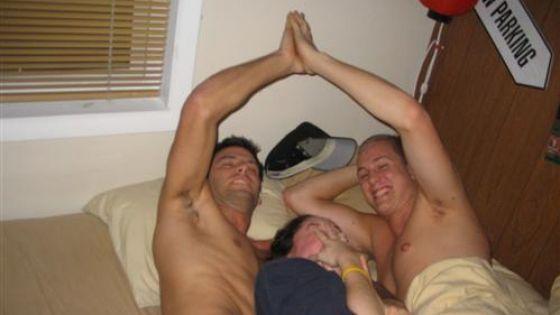 Amateur drunken threesome