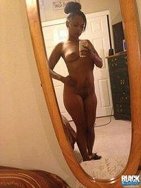 Ebony nude selfie