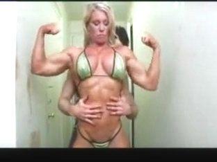 Ripped muscle girl webcam