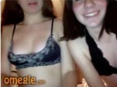 Girls kiss webcam